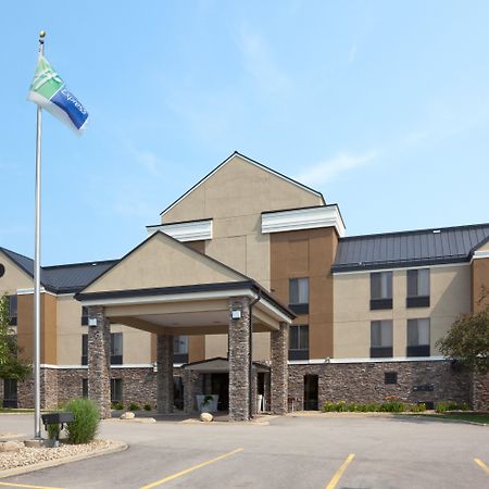Holiday Inn Express Cedar Rapids - Collins Road By Ihg Экстерьер фото