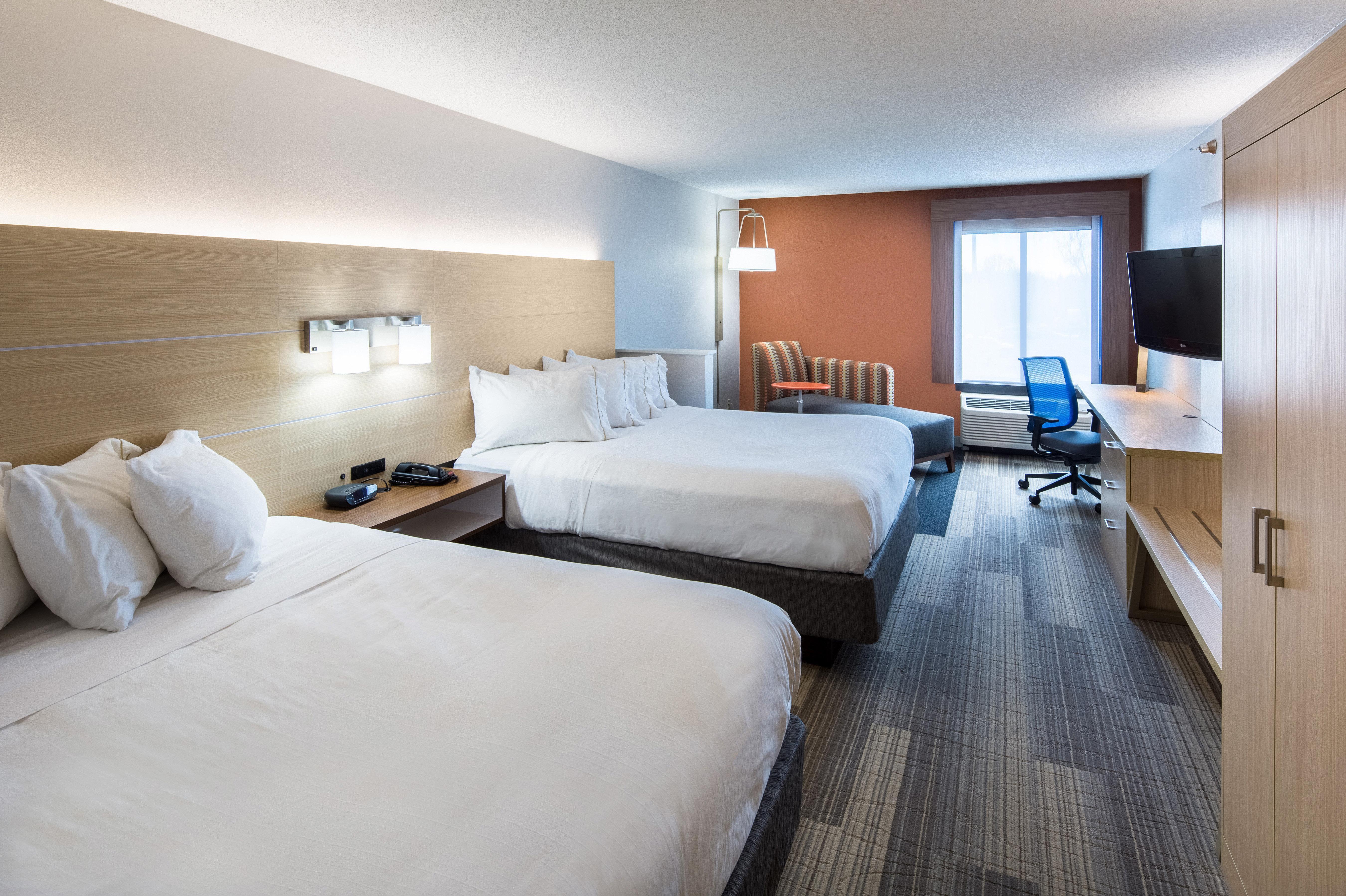 Holiday Inn Express Cedar Rapids - Collins Road By Ihg Экстерьер фото