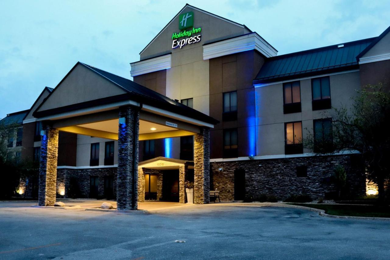 Holiday Inn Express Cedar Rapids - Collins Road By Ihg Экстерьер фото