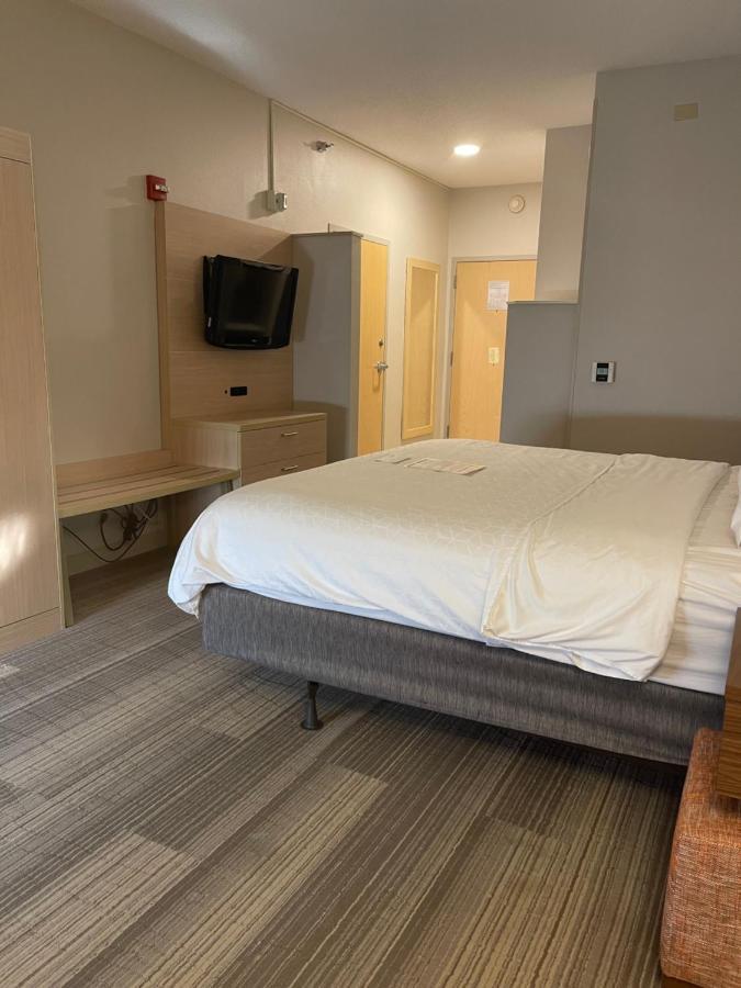 Holiday Inn Express Cedar Rapids - Collins Road By Ihg Экстерьер фото