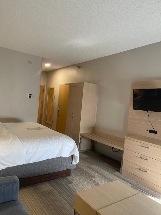 Holiday Inn Express Cedar Rapids - Collins Road By Ihg Экстерьер фото