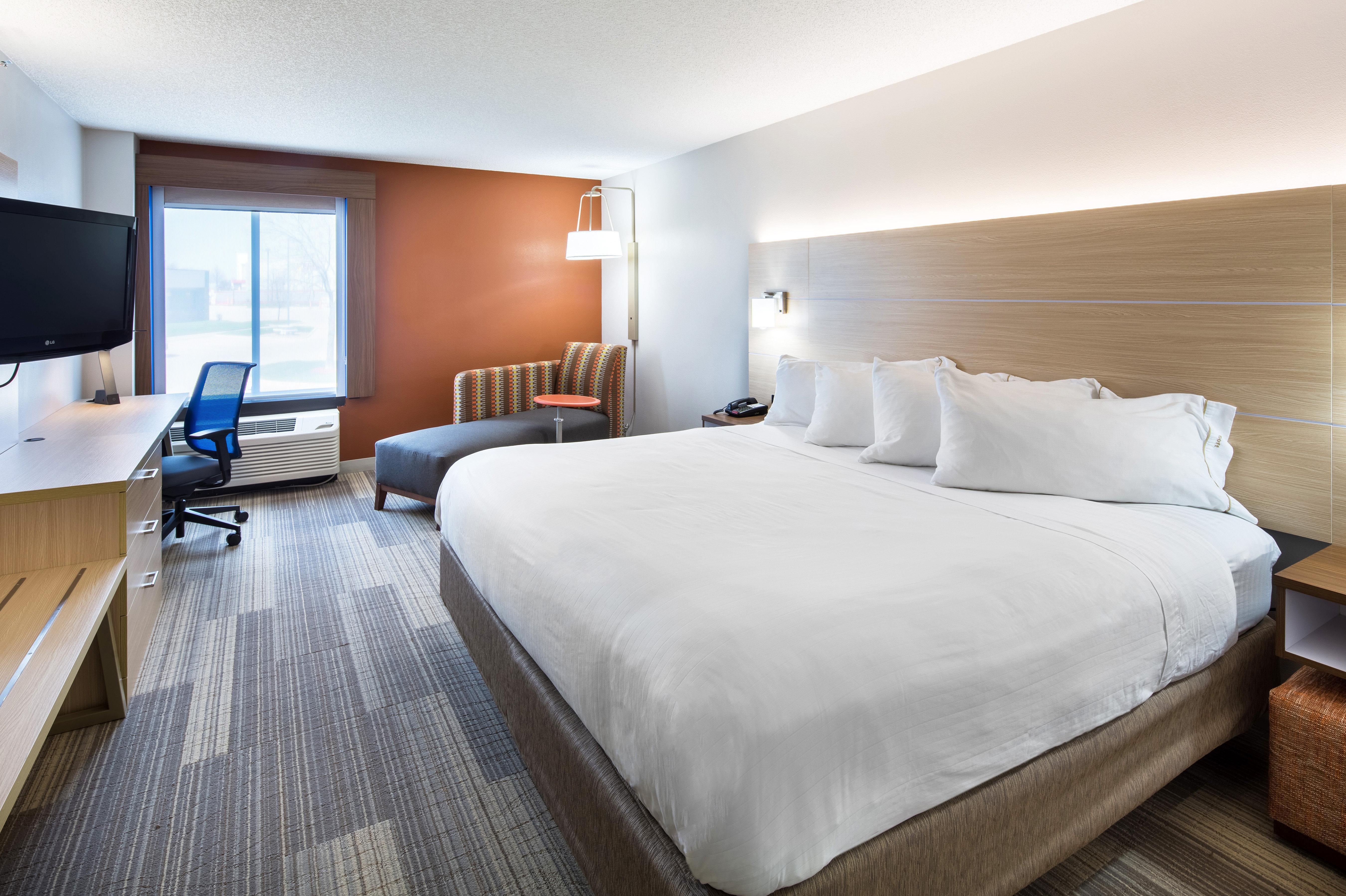 Holiday Inn Express Cedar Rapids - Collins Road By Ihg Экстерьер фото