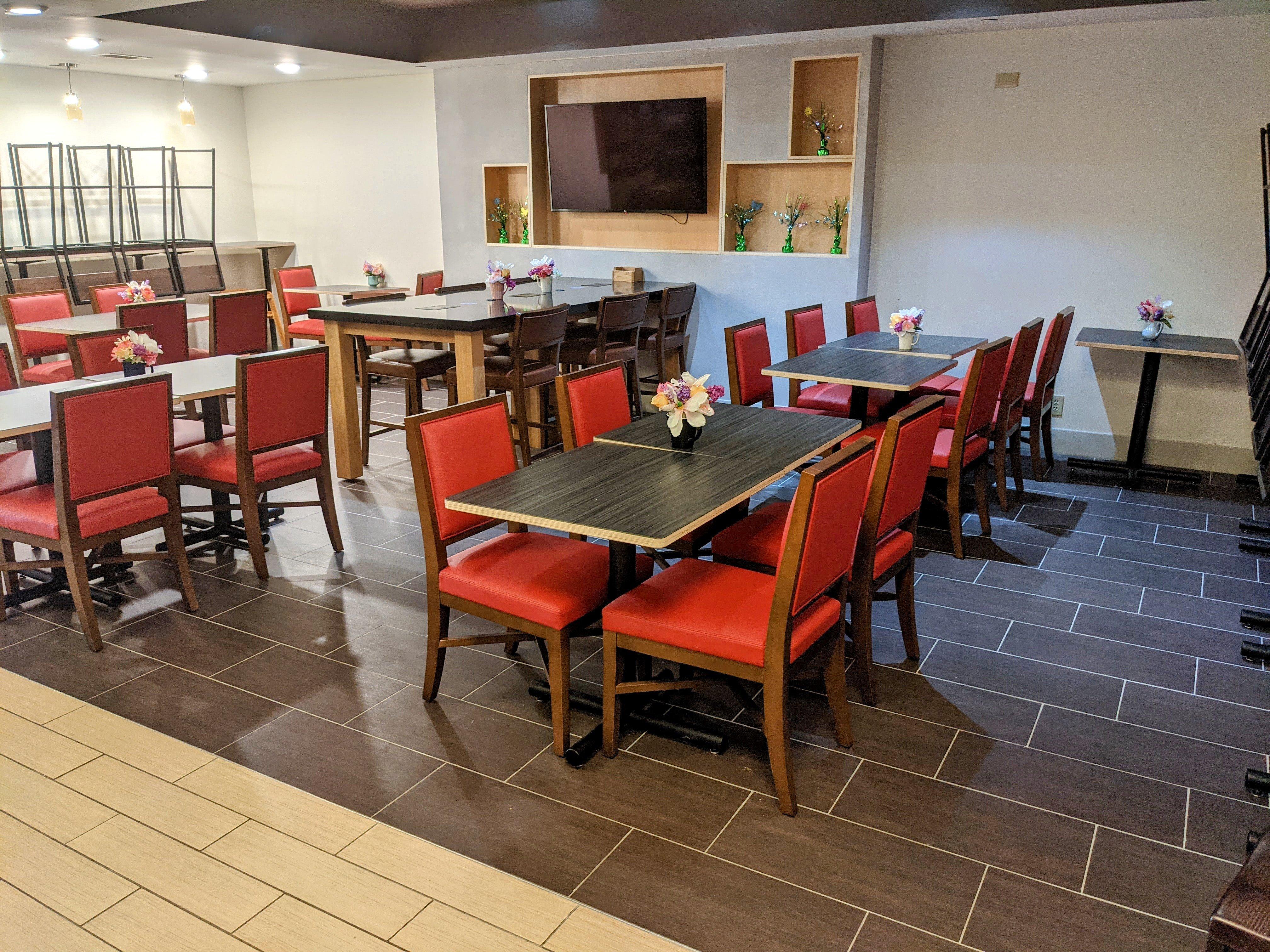 Holiday Inn Express Cedar Rapids - Collins Road By Ihg Экстерьер фото