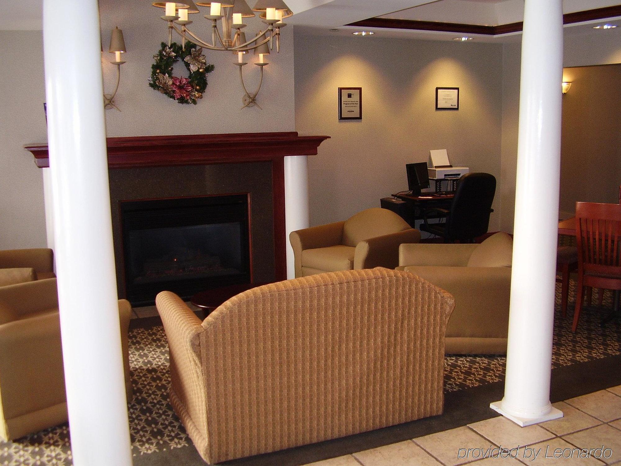 Holiday Inn Express Cedar Rapids - Collins Road By Ihg Интерьер фото
