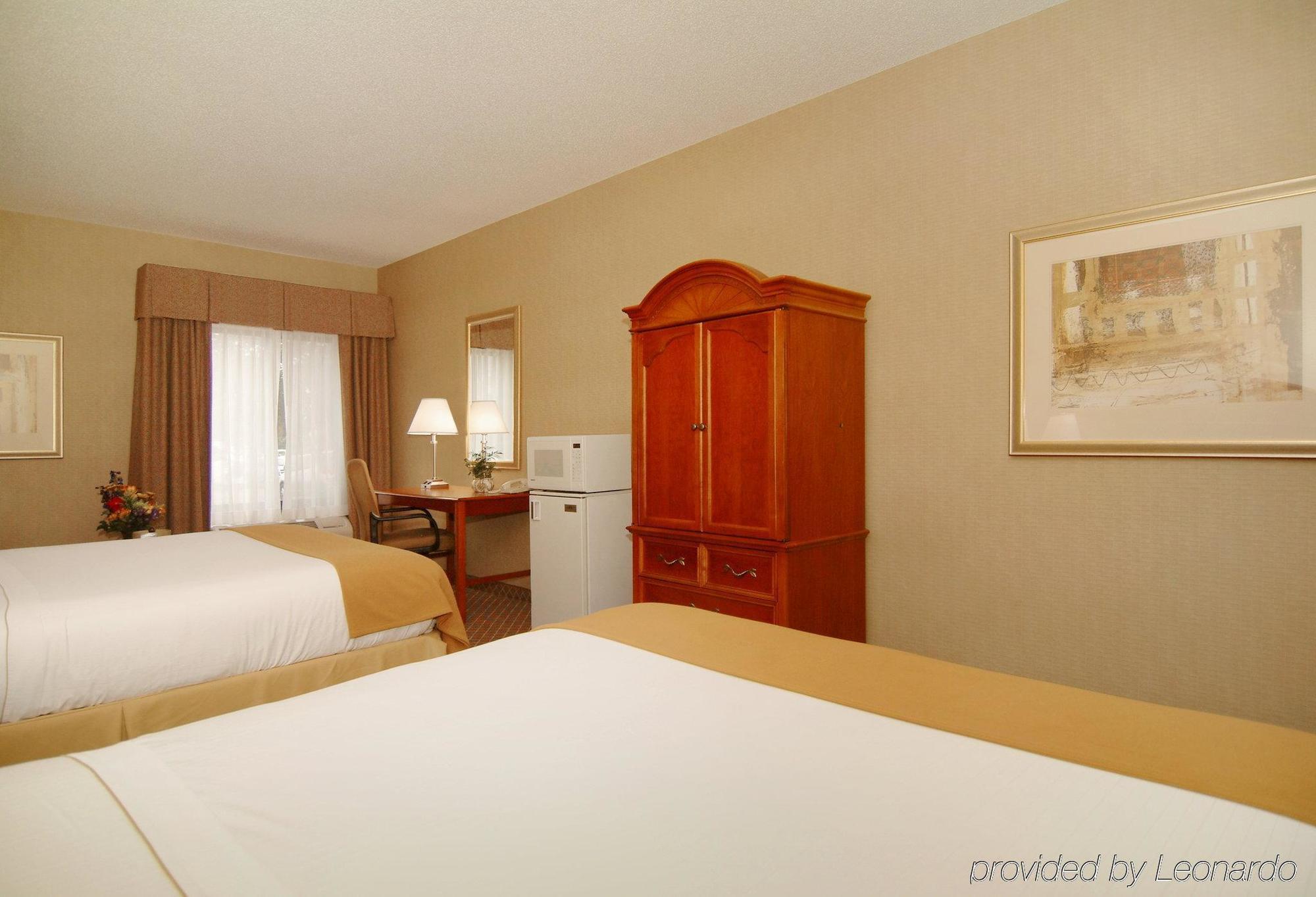 Holiday Inn Express Cedar Rapids - Collins Road By Ihg Номер фото